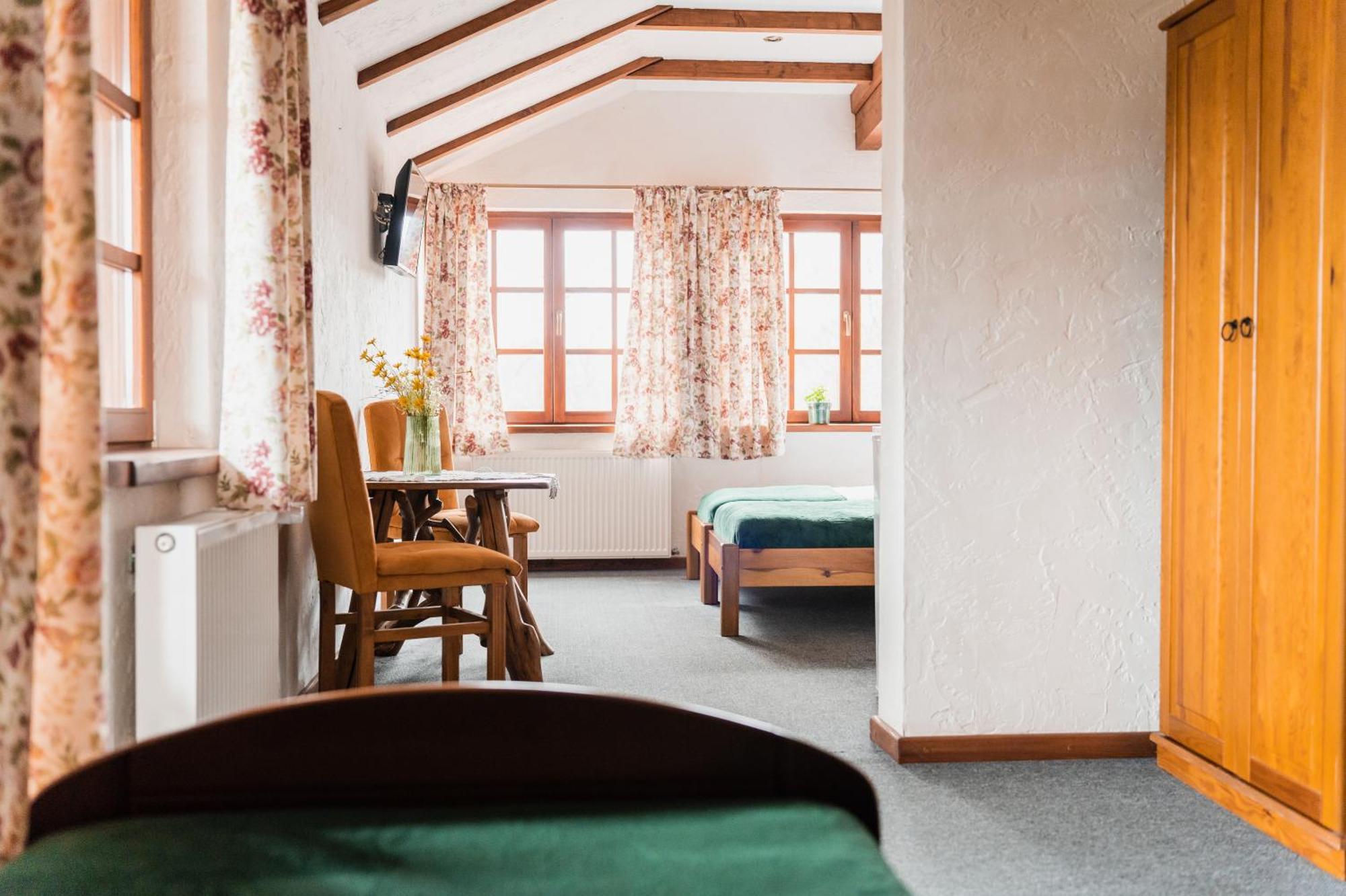 Karczma Zacisze Bed & Breakfast Krutyn Exterior photo